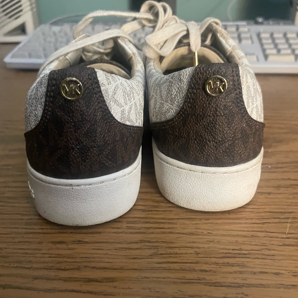 Michael Kors Gray Sneakers with Marbled Pattern - Picture 3 of 4